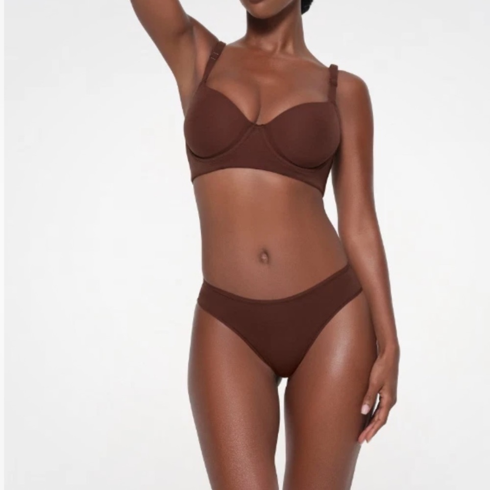 Skims Fits Everybody Full Coverage Back Smoother Bra, Clay 44DD NWT - Picture 7 of 7